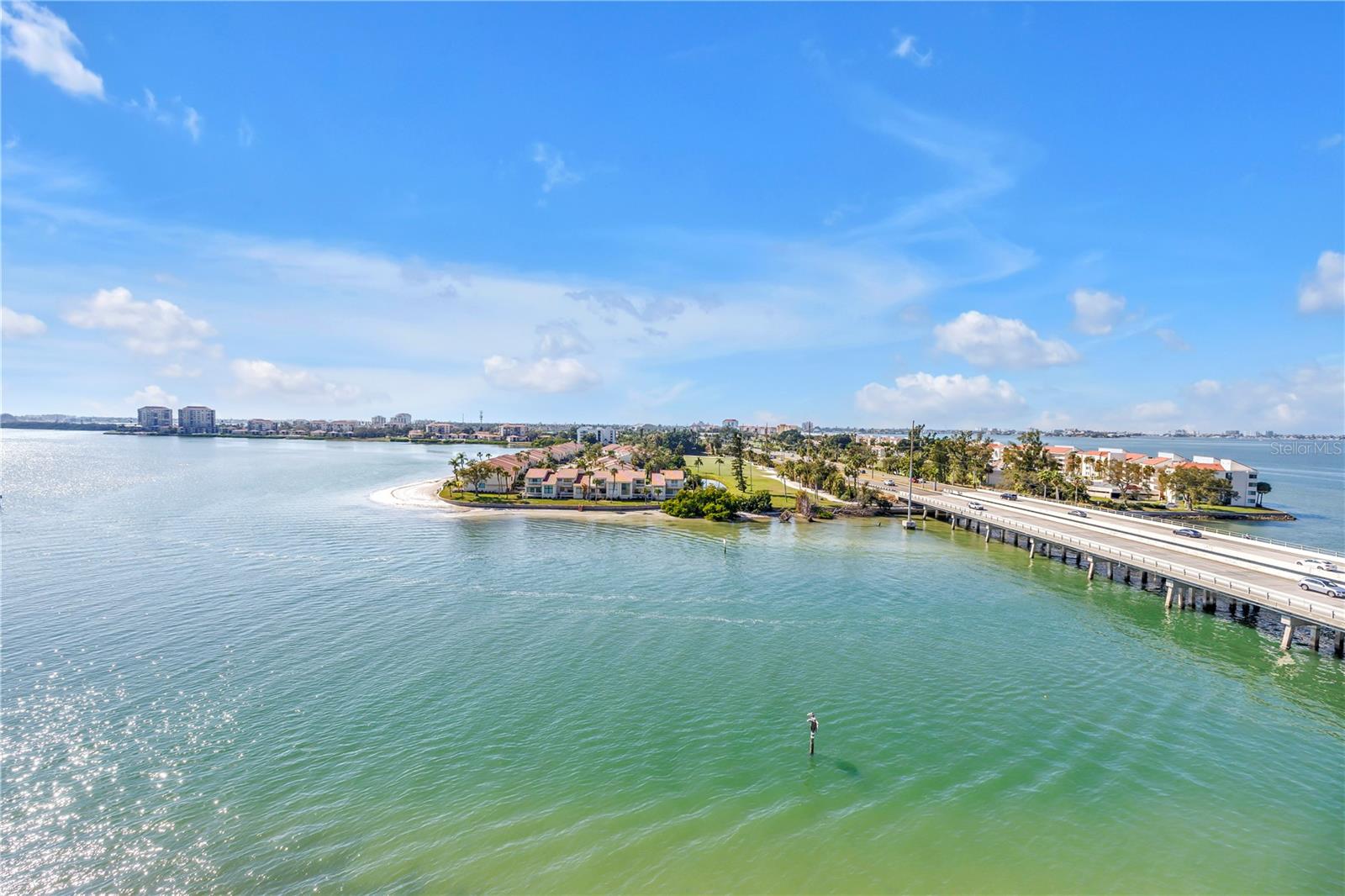 BAYWAY ISLES POINT BRITTANY FIVE - Residential