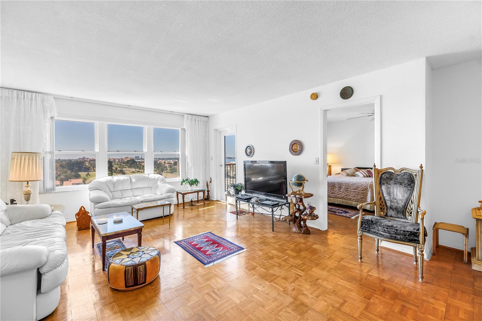 BAYWAY ISLES POINT BRITTANY FIVE - Residential