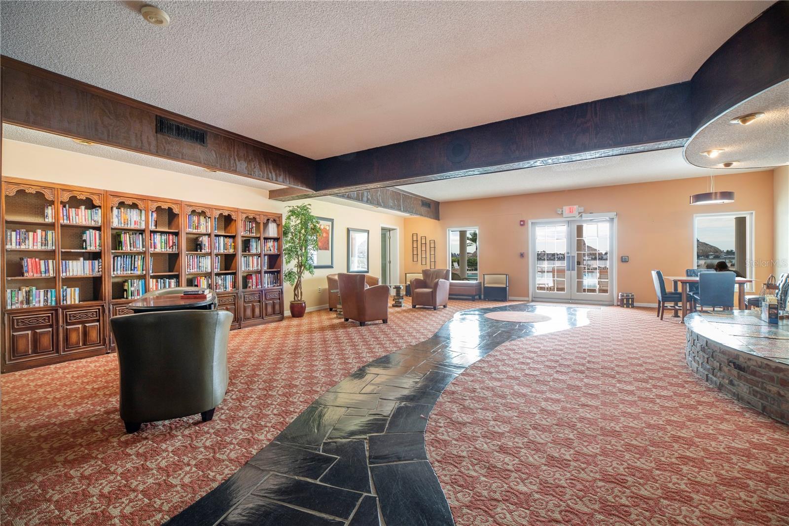 BAYWAY ISLES POINT BRITTANY FIVE - Residential