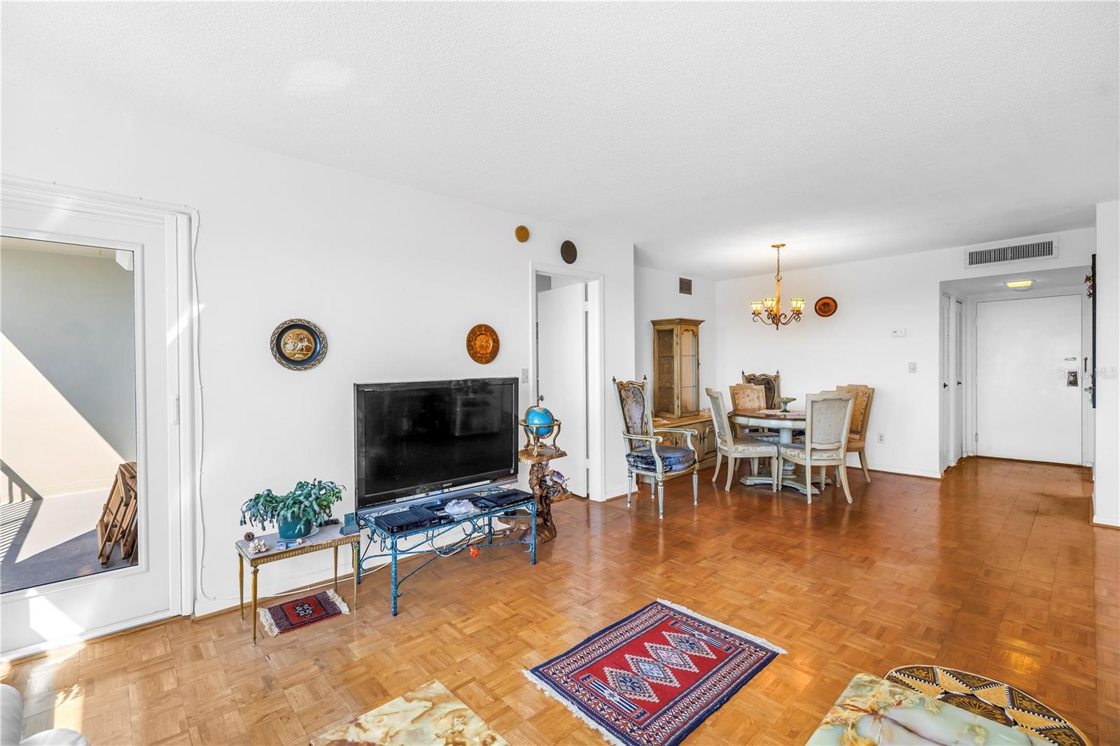 BAYWAY ISLES POINT BRITTANY FIVE - Residential