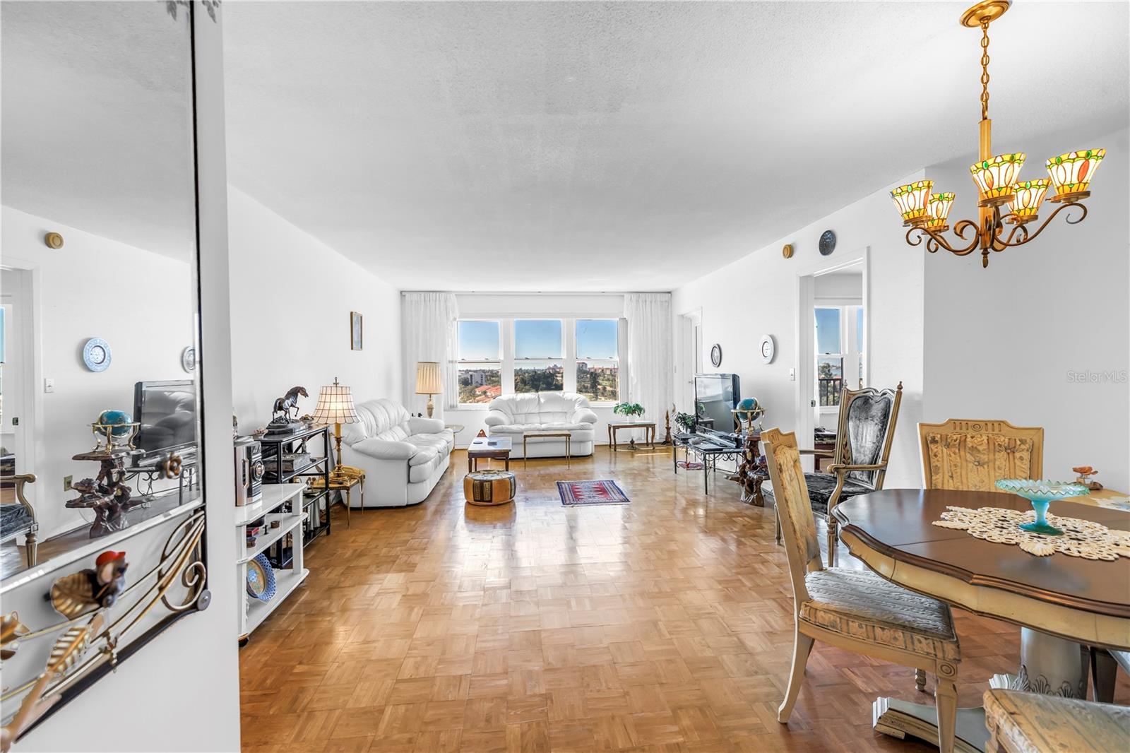 BAYWAY ISLES POINT BRITTANY FIVE - Residential