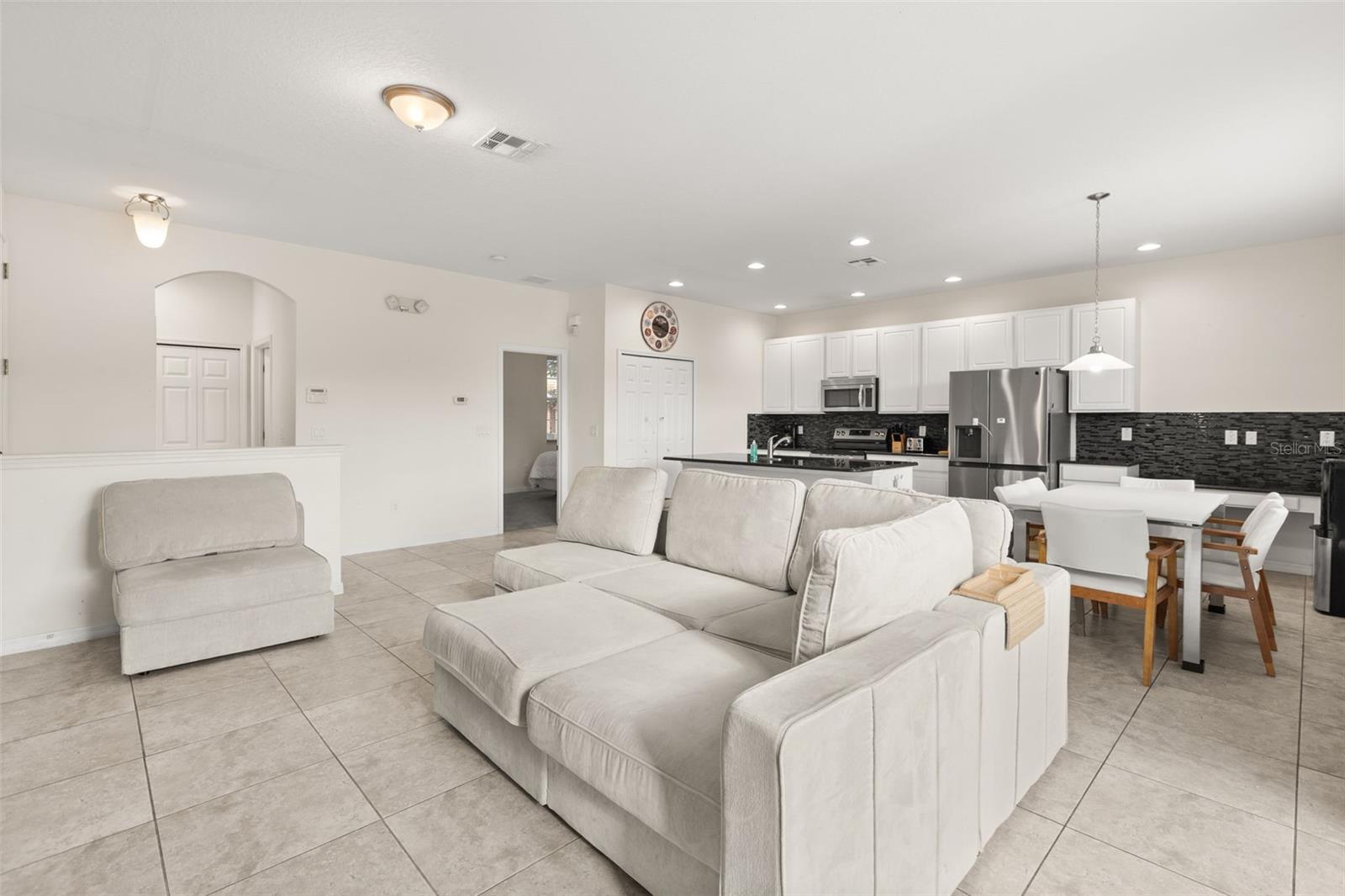 701 LAS FUENTES DRIVE