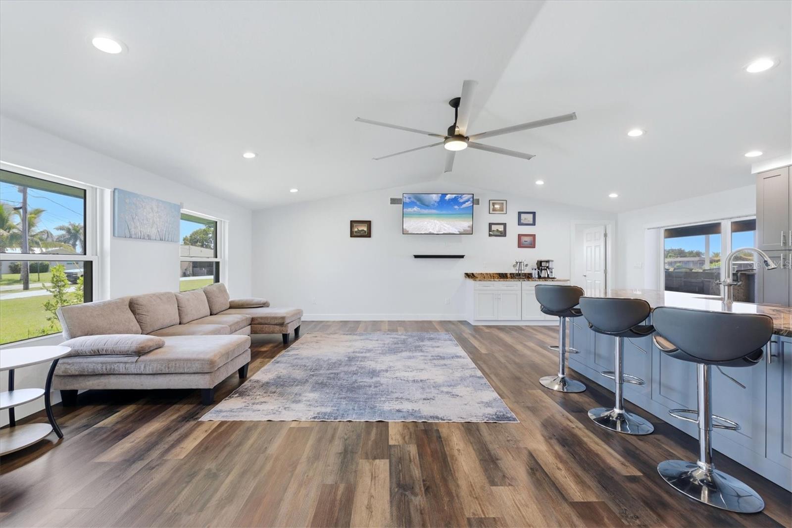 158 DARTMOUTH DRIVE NW