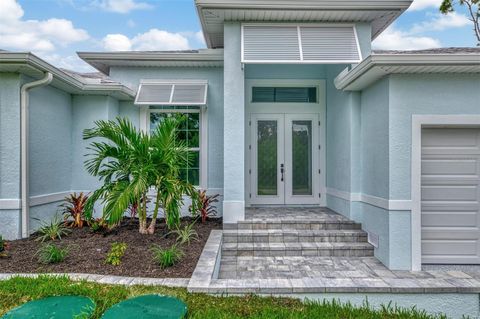 A home in PORT CHARLOTTE