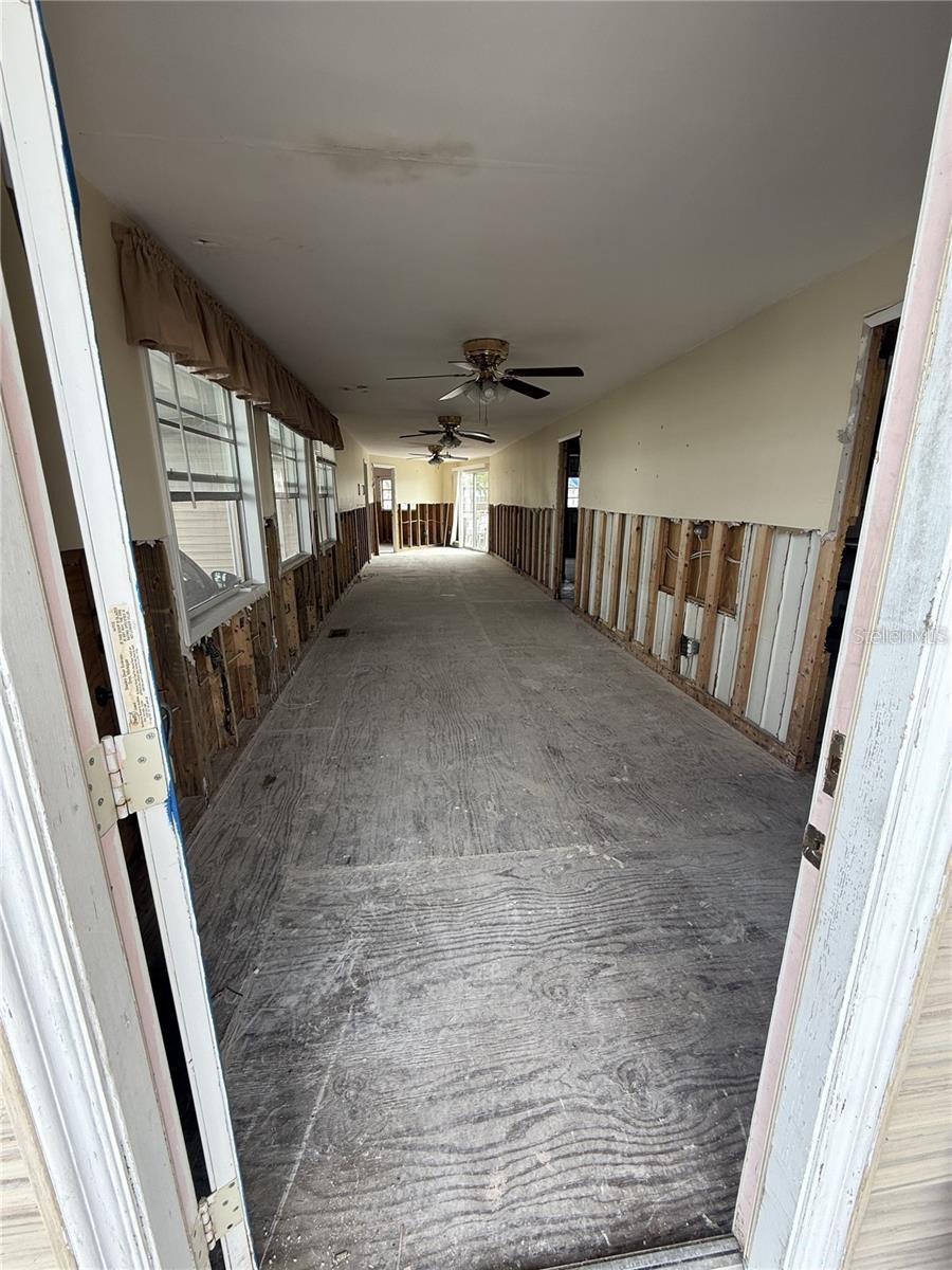 SEA HORSE MOBILE HOME PARK CONDO - Land