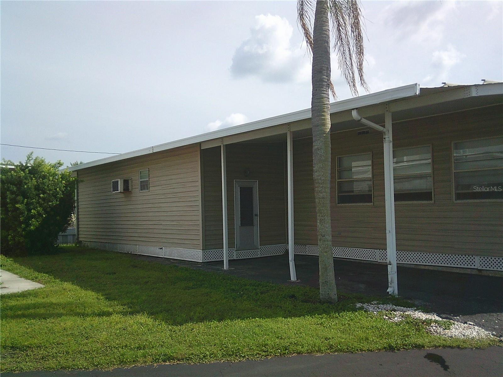 SEA HORSE MOBILE HOME PARK CONDO - Land