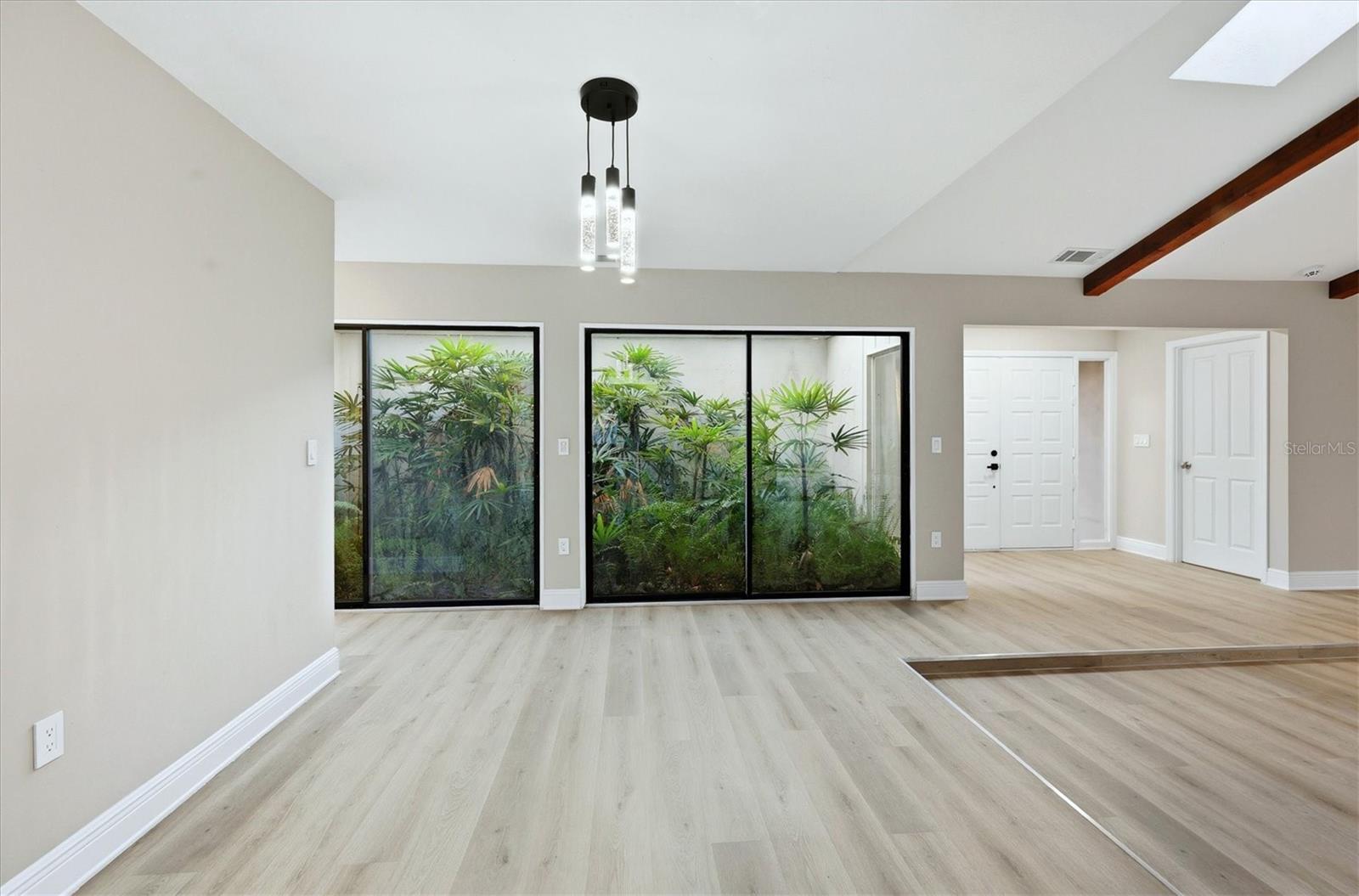 FOREST LAKES SOUTH - Residential