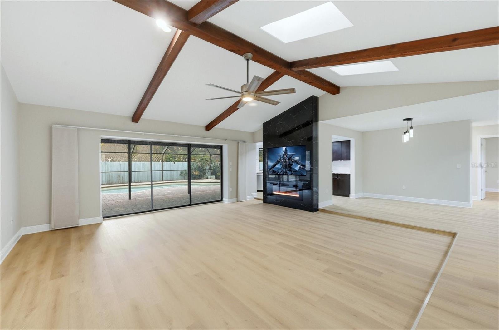 FOREST LAKES SOUTH - Residential