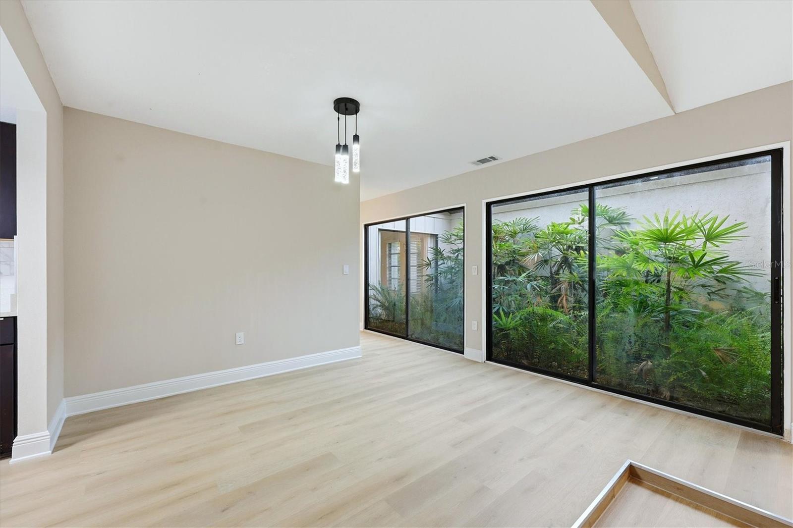 FOREST LAKES SOUTH - Residential