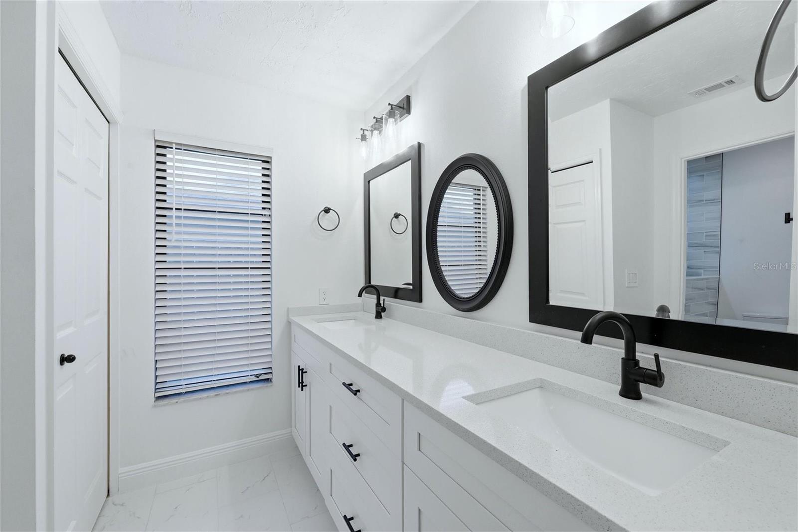 FOREST LAKES SOUTH - Residential