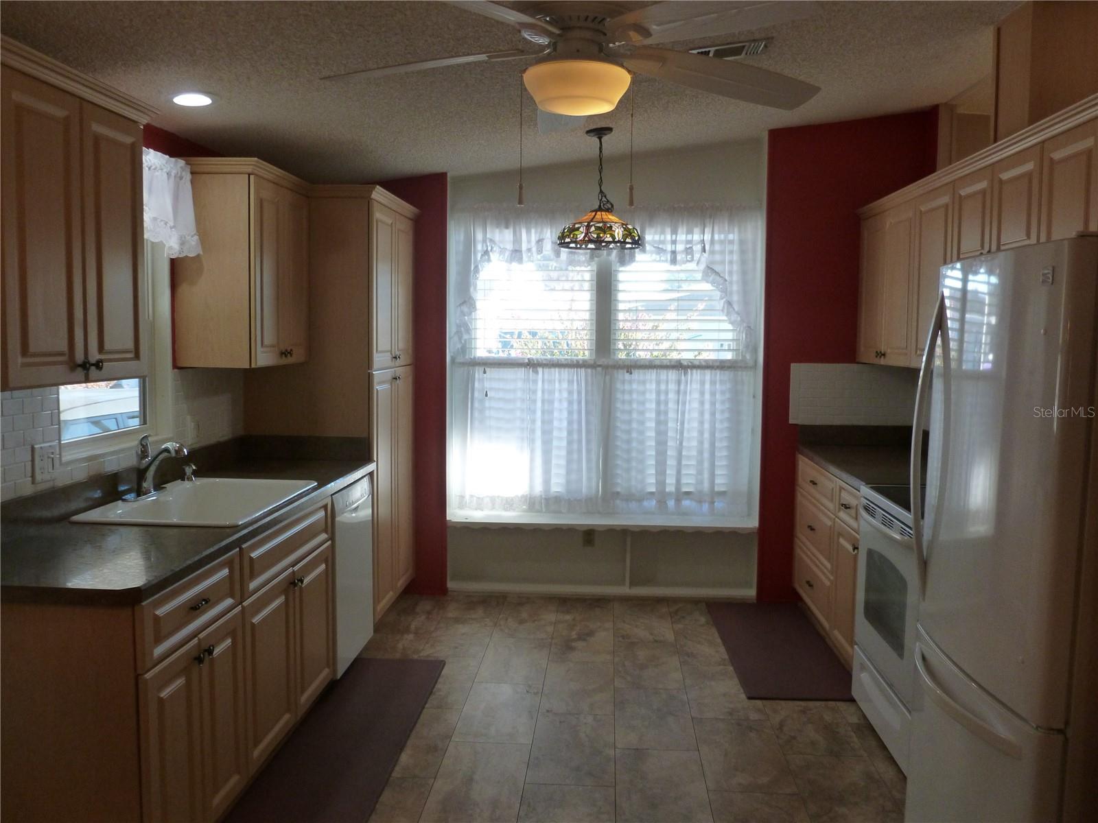 TIMBER LAKE ESTATES - Residential