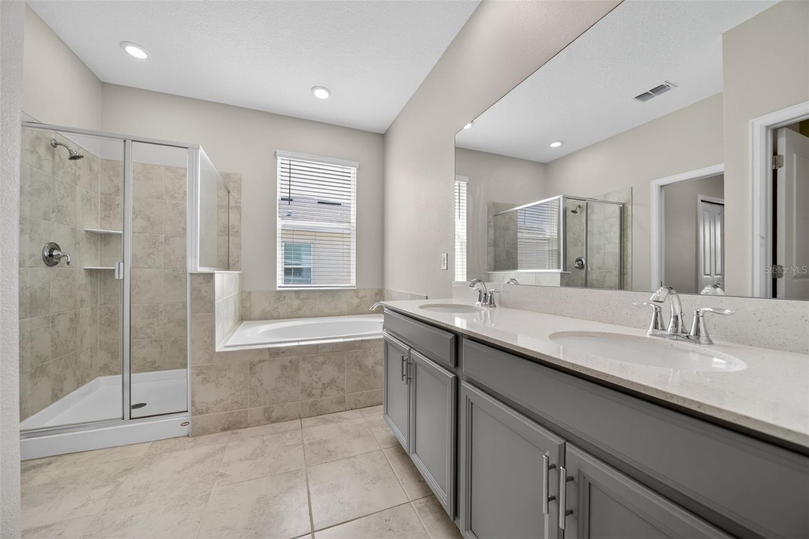 CHAMPIONSGATE CONDO 2 PH 3 - Residential