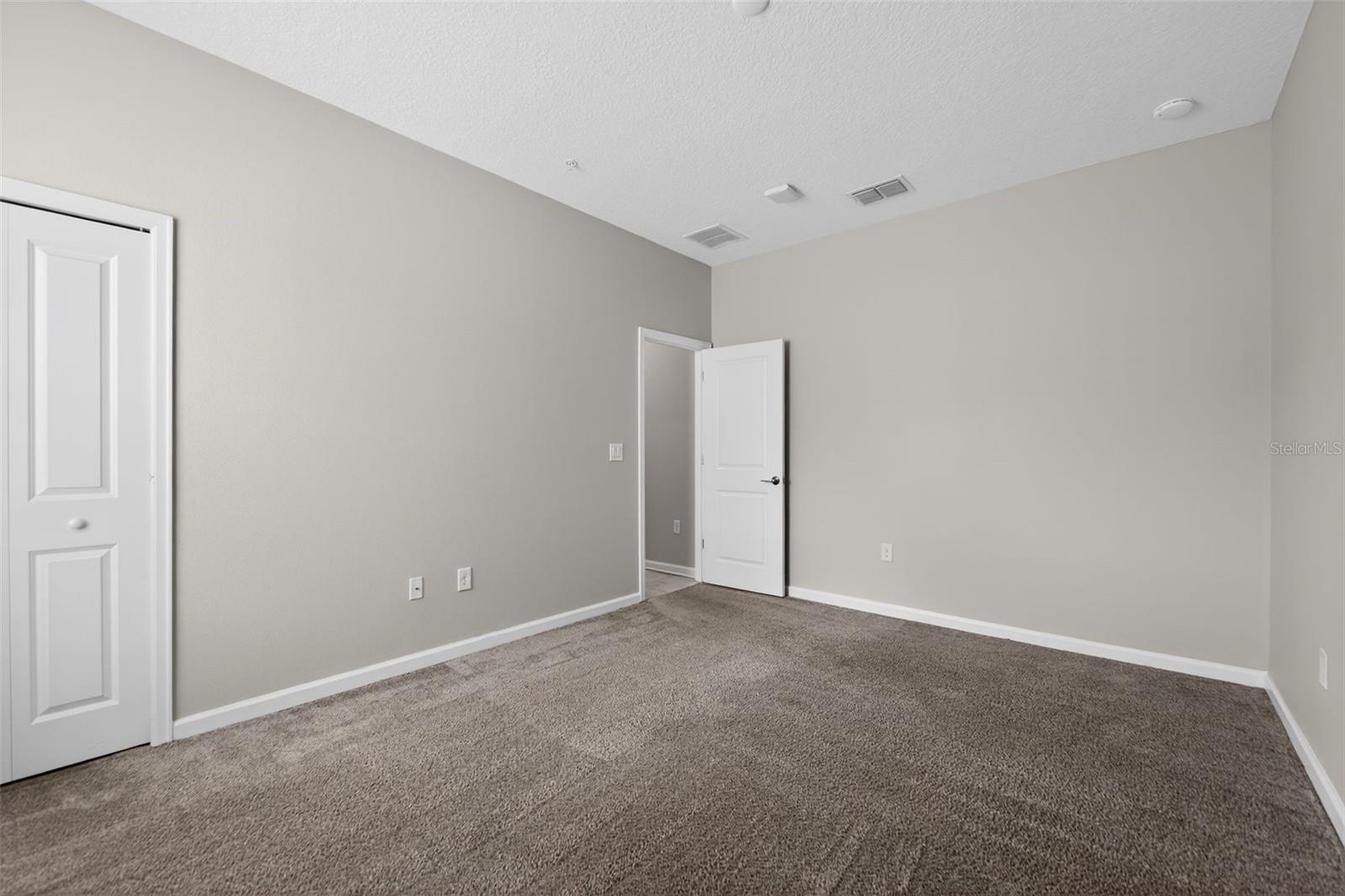 CHAMPIONSGATE CONDO 2 PH 3 - Residential