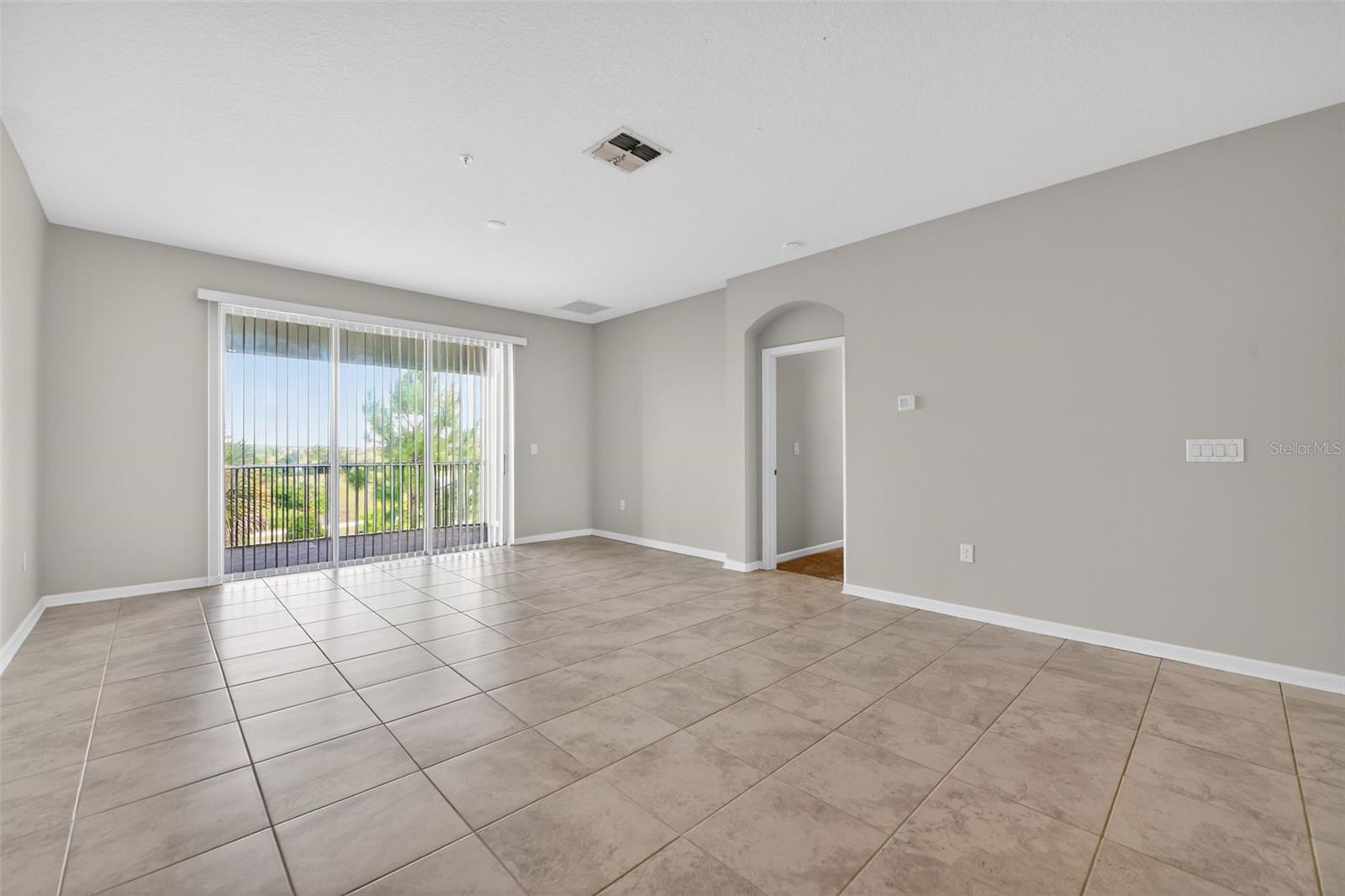 CHAMPIONSGATE CONDO 2 PH 3 - Residential