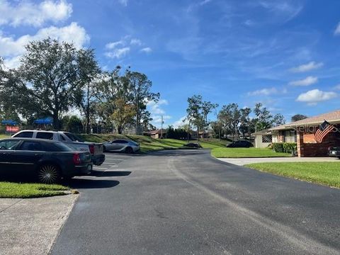 A home in LAKELAND