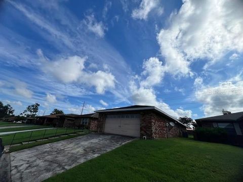 A home in LAKELAND