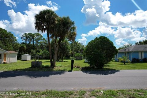 2775 E HICKORY MIMS FL 32754