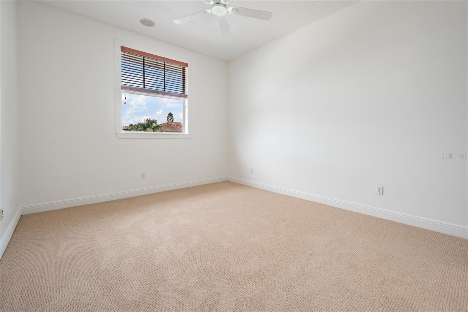 DAVIS ISLANDS PB10 PG52 TO 57 - Residential Lease