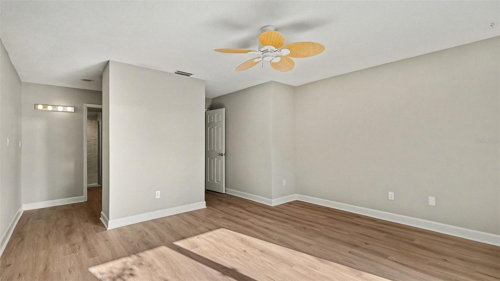 BAY VILLA CONDO - Residential