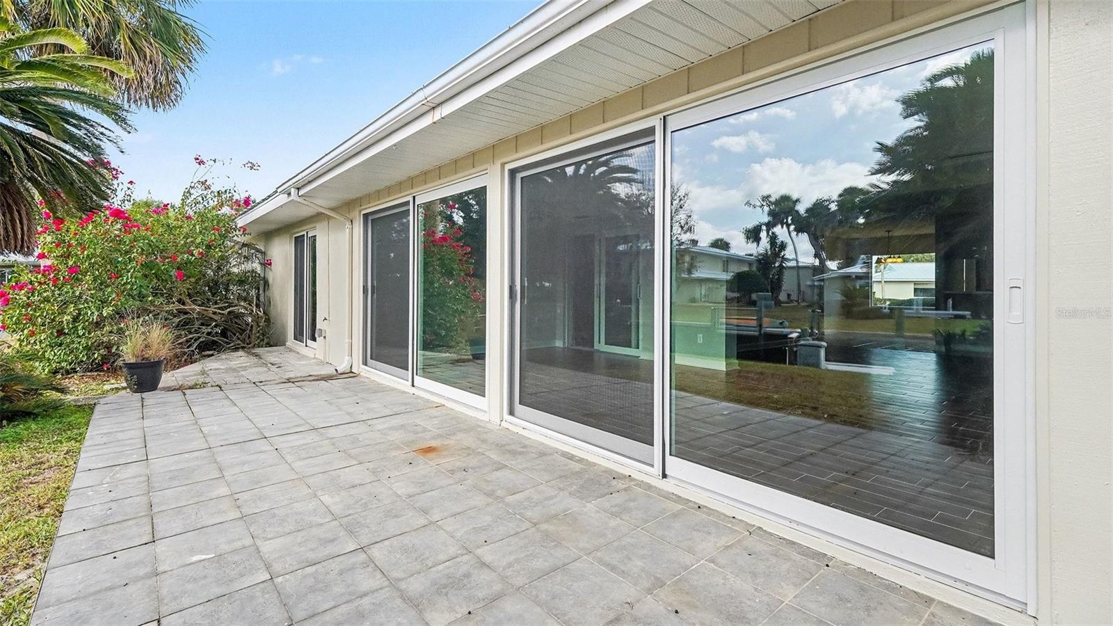 BAY VILLA CONDO - Residential