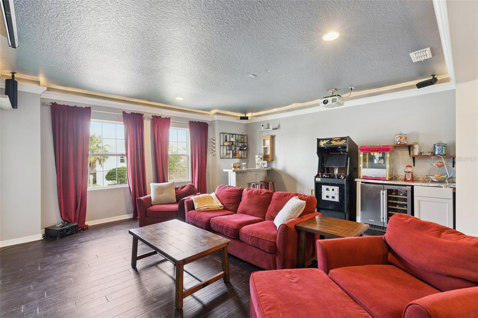 WATERSIDE POINTE - Residential