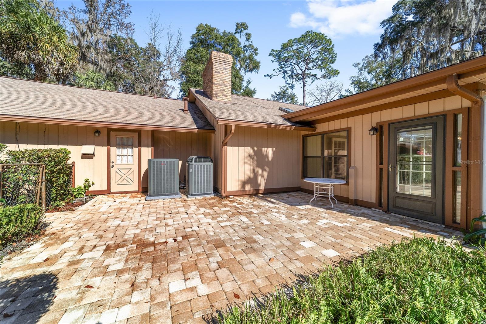 WOODFIELDS - Residential