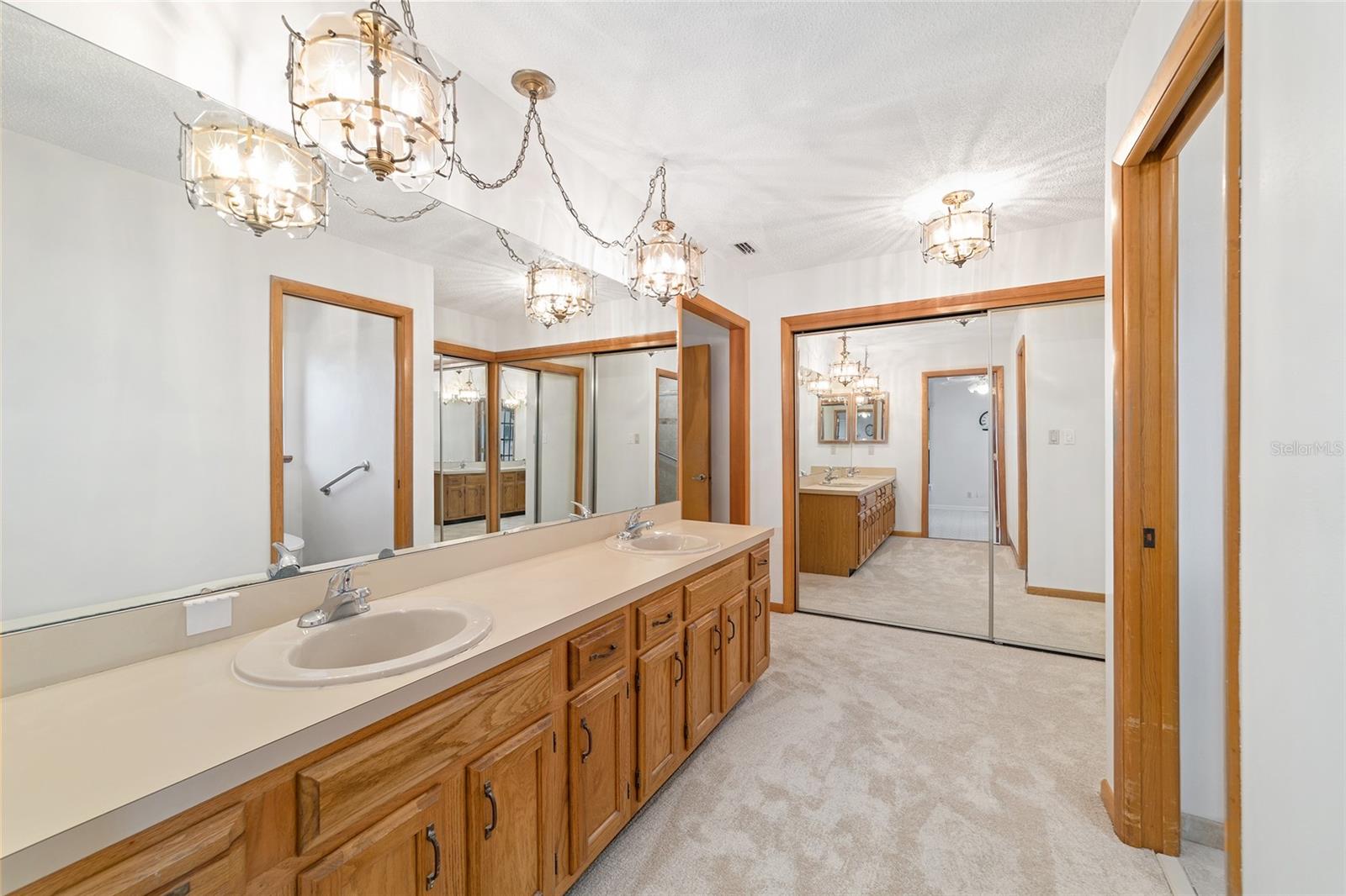 WOODFIELDS - Residential