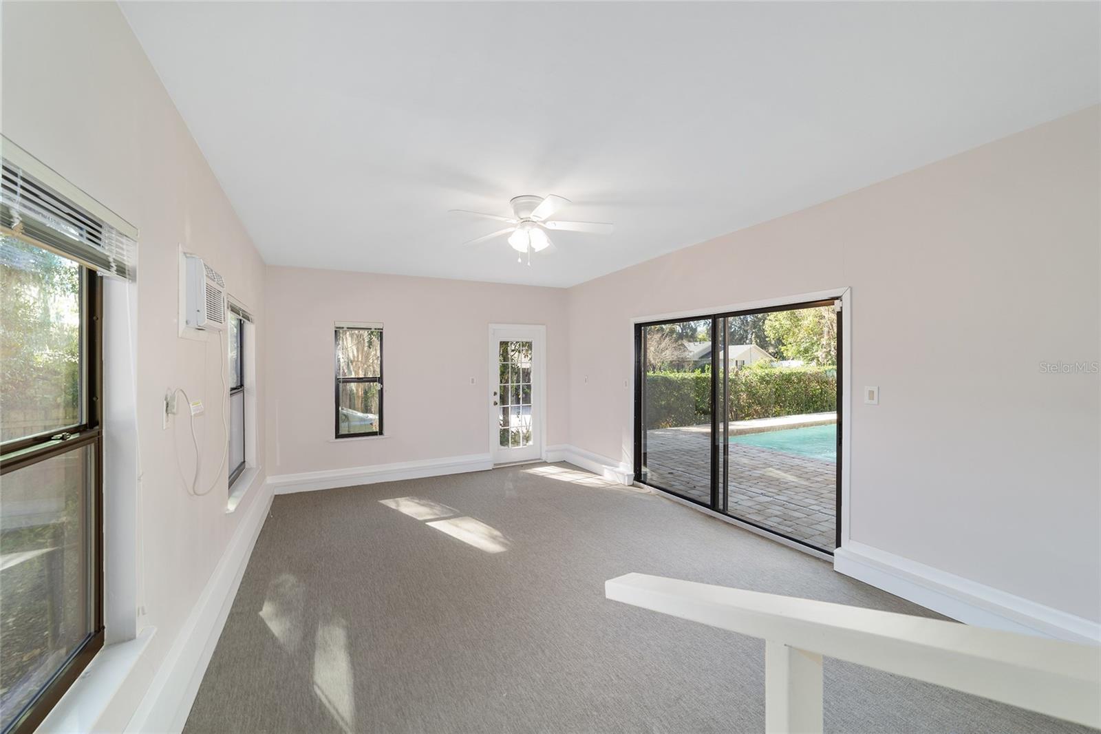 WOODFIELDS - Residential