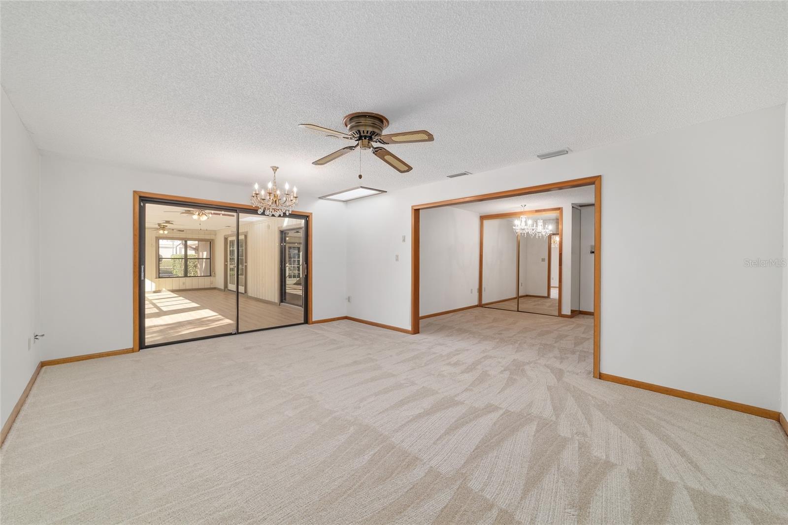 WOODFIELDS - Residential