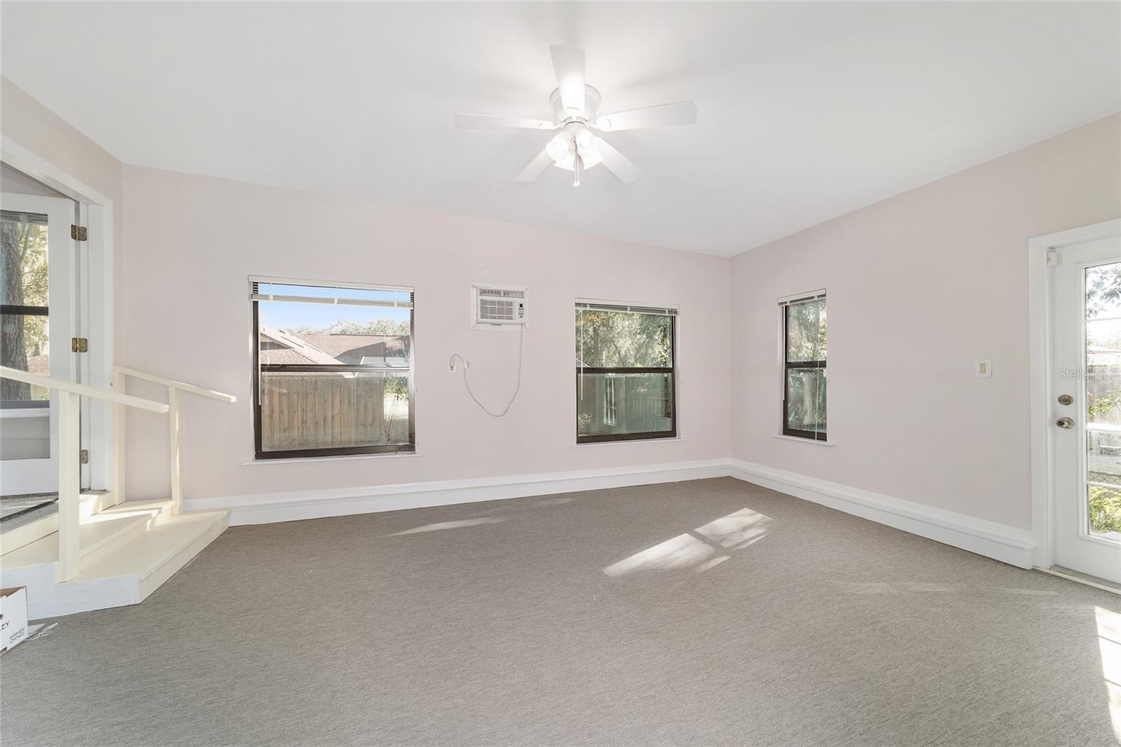 WOODFIELDS - Residential