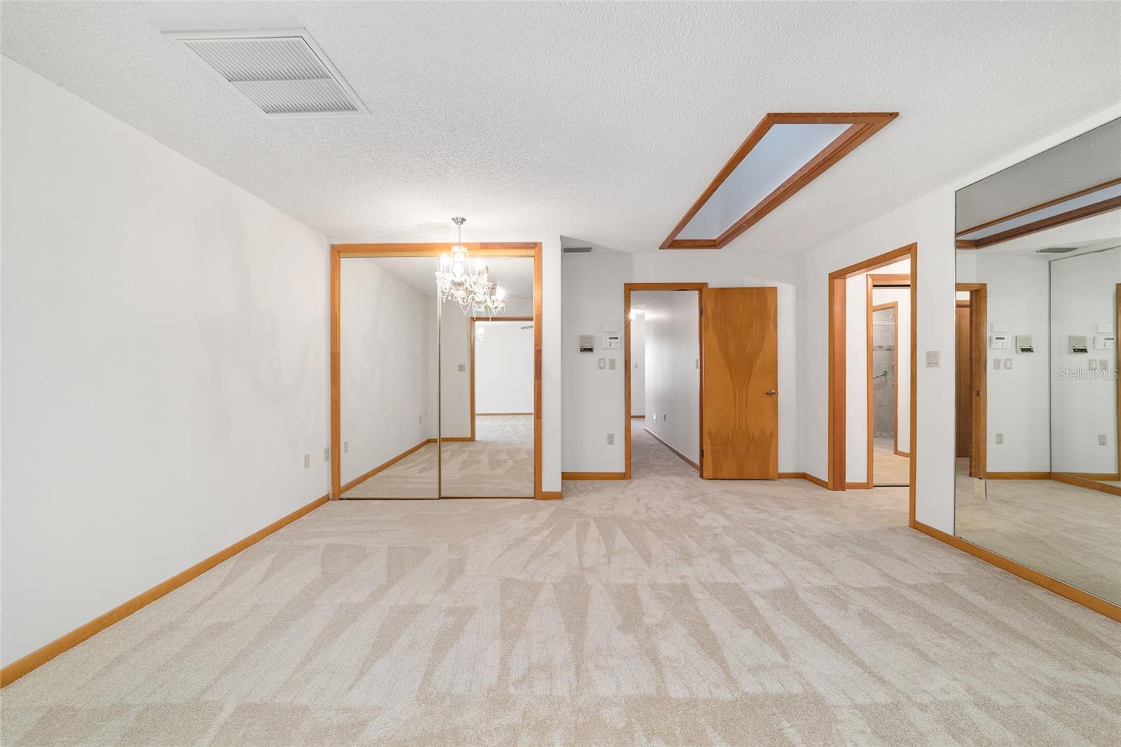 WOODFIELDS - Residential