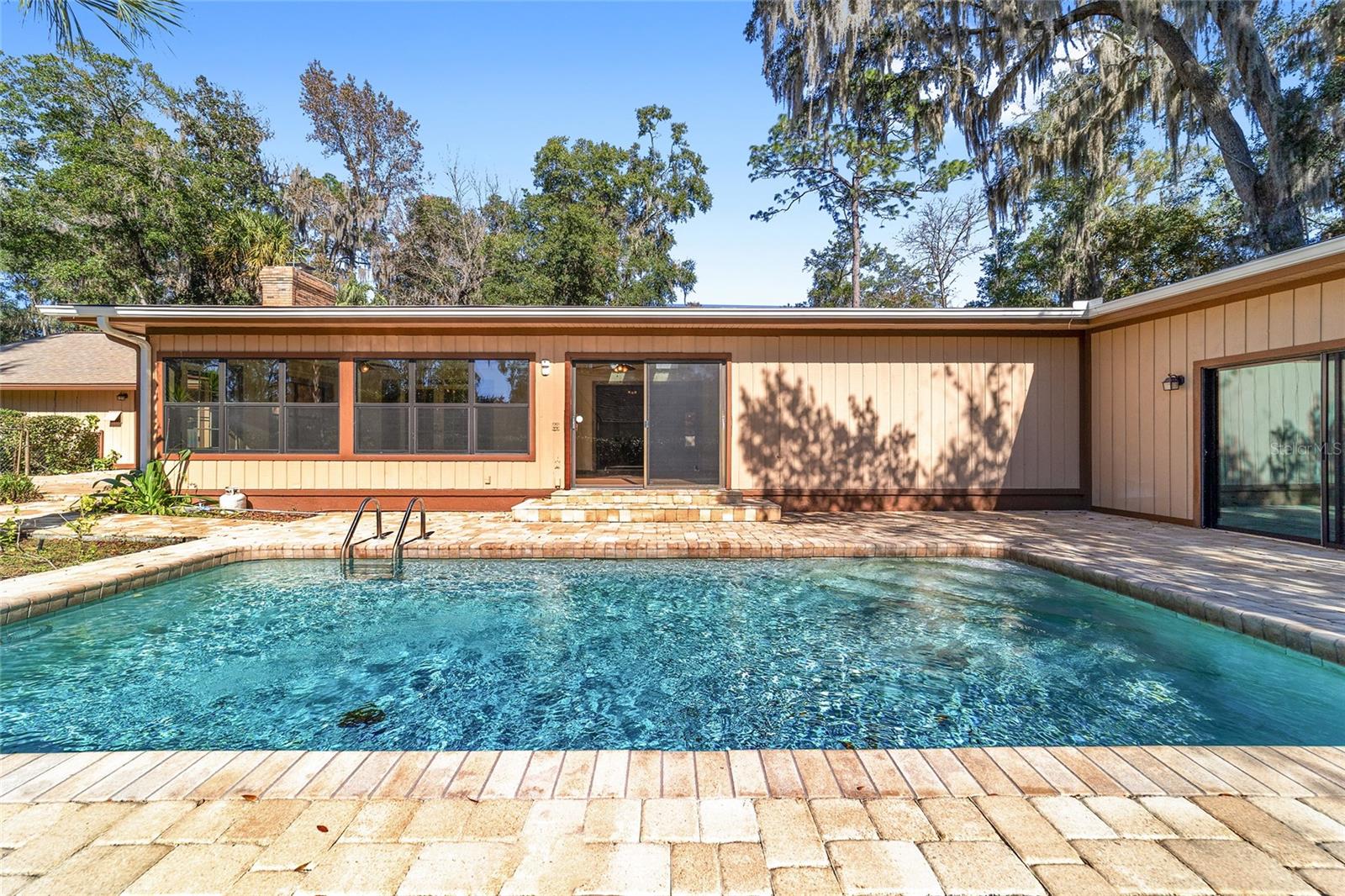 WOODFIELDS - Residential