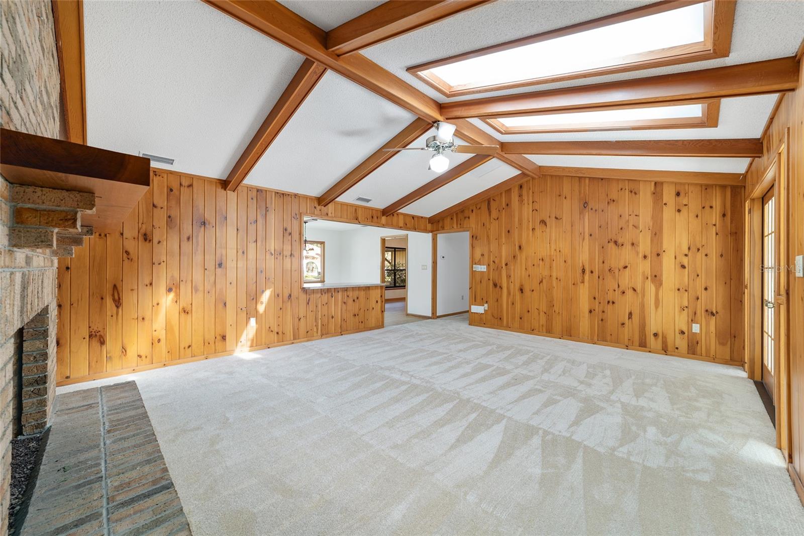 WOODFIELDS - Residential