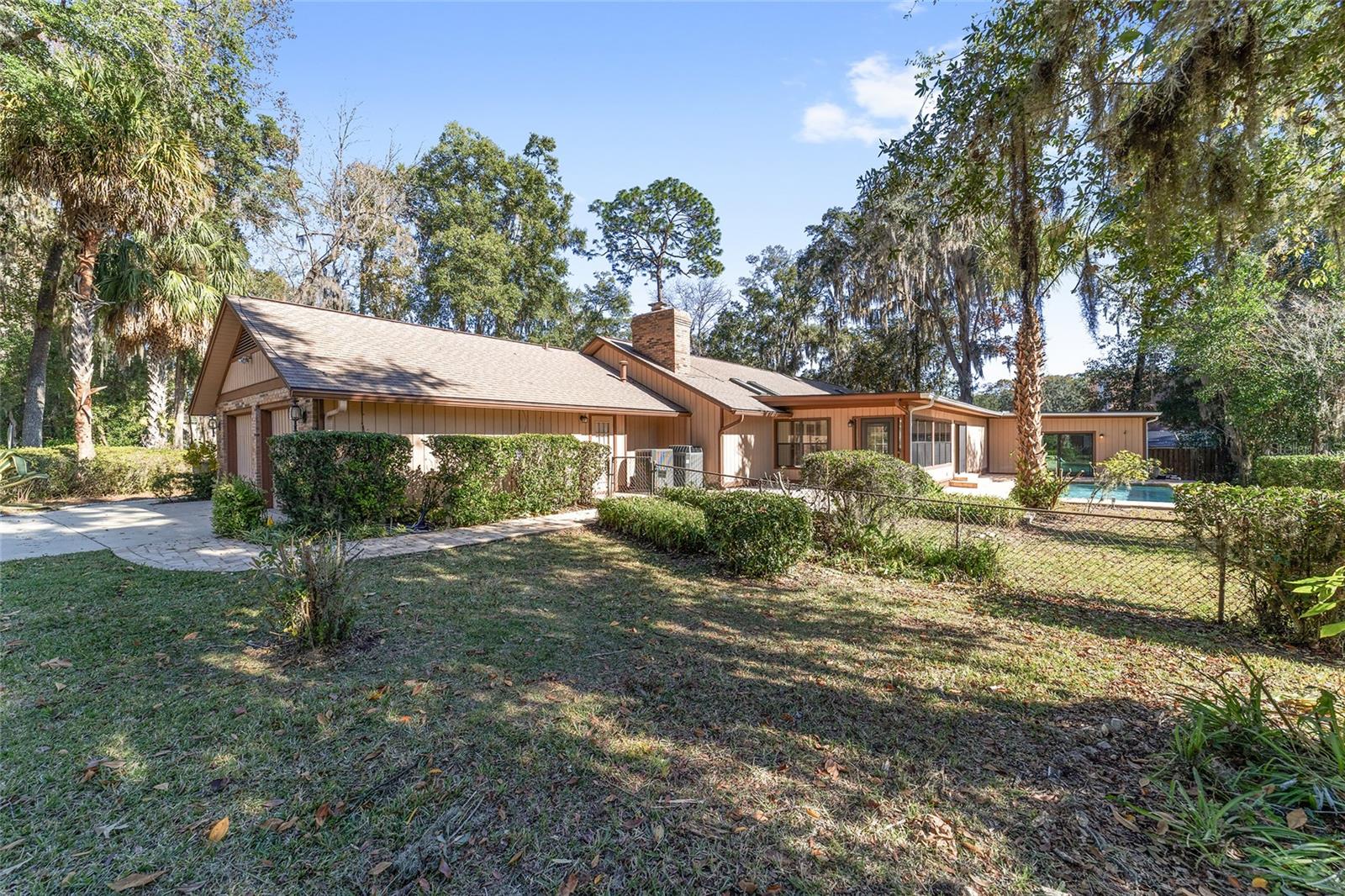 WOODFIELDS - Residential