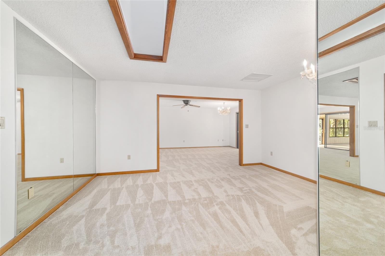 WOODFIELDS - Residential