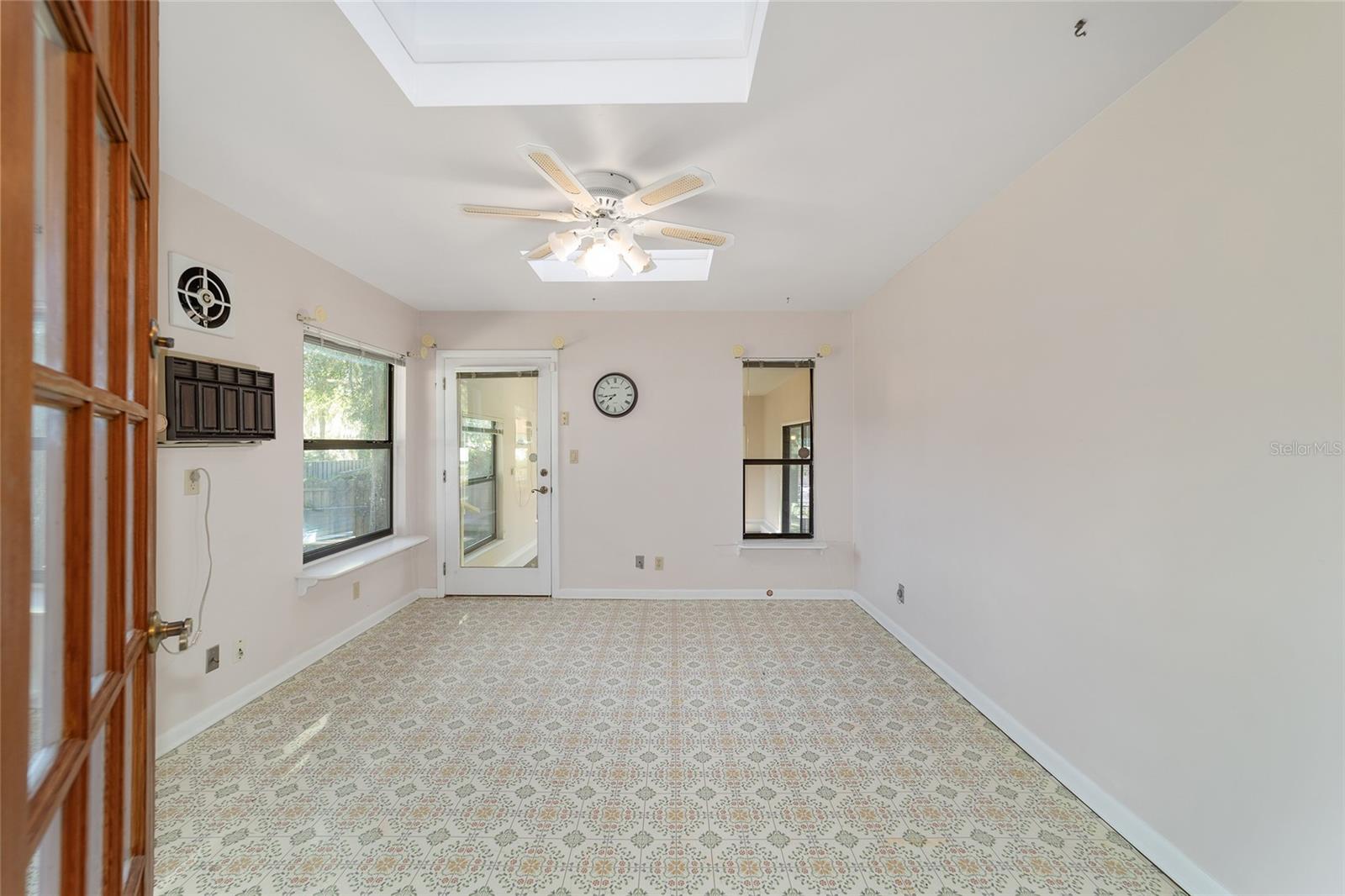 WOODFIELDS - Residential