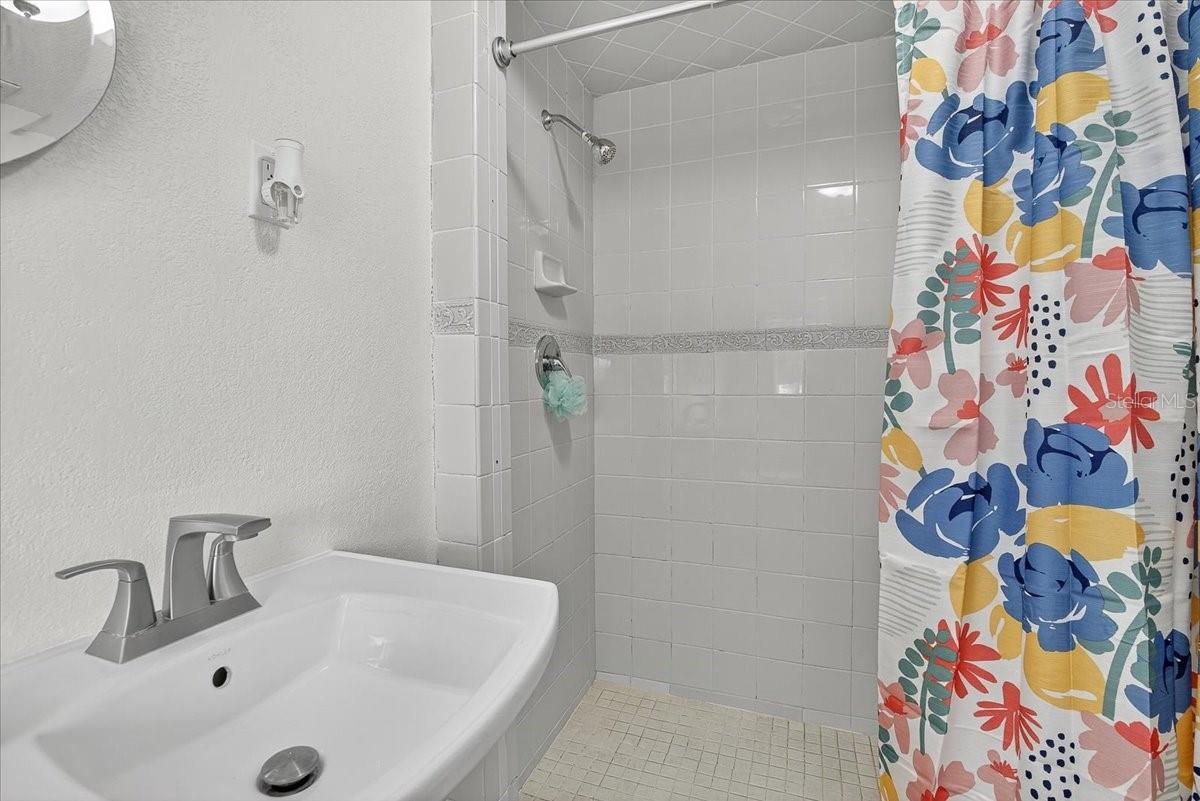 WEST PARK ESTATES UNIT 3 RE - Residential