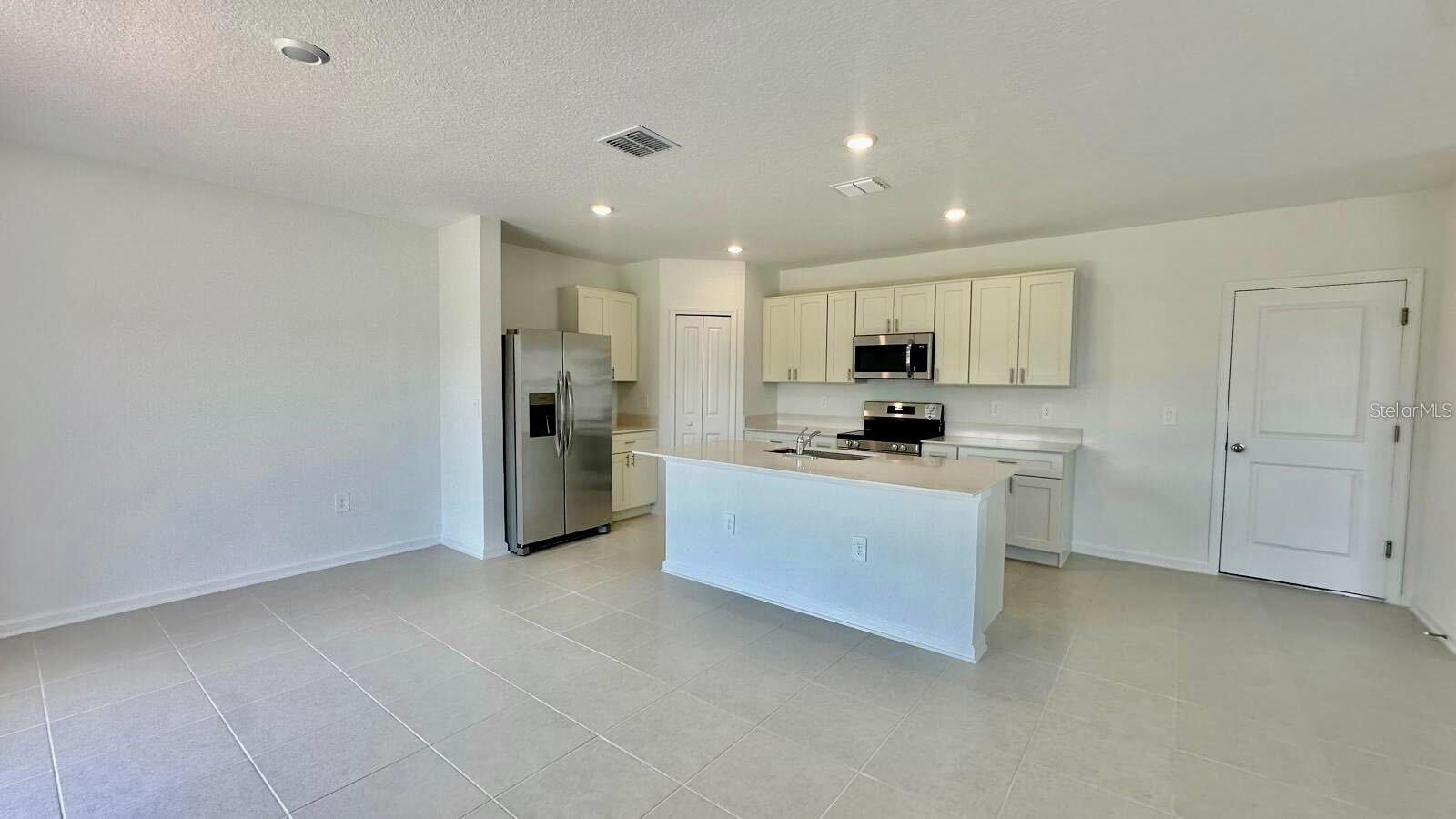 WESTVIEW POD B NEIGHBORHOOD 2A & 2B PH 1 - Residential Lease