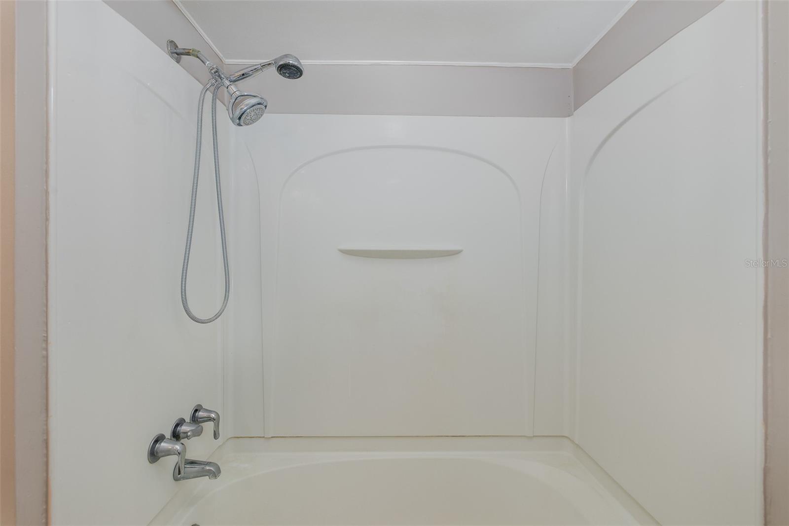 JASMINE LAKES - Residential