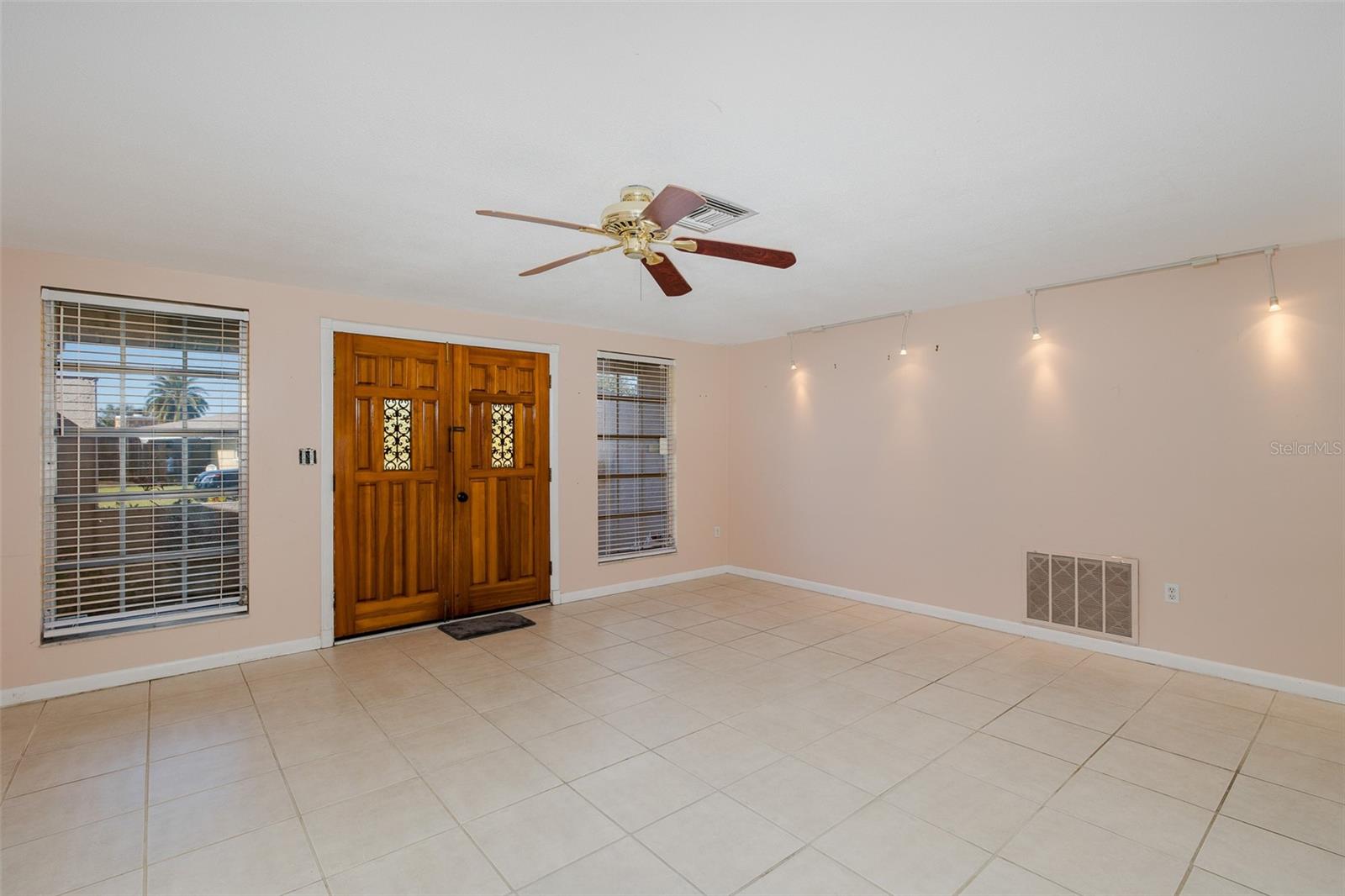 JASMINE LAKES - Residential