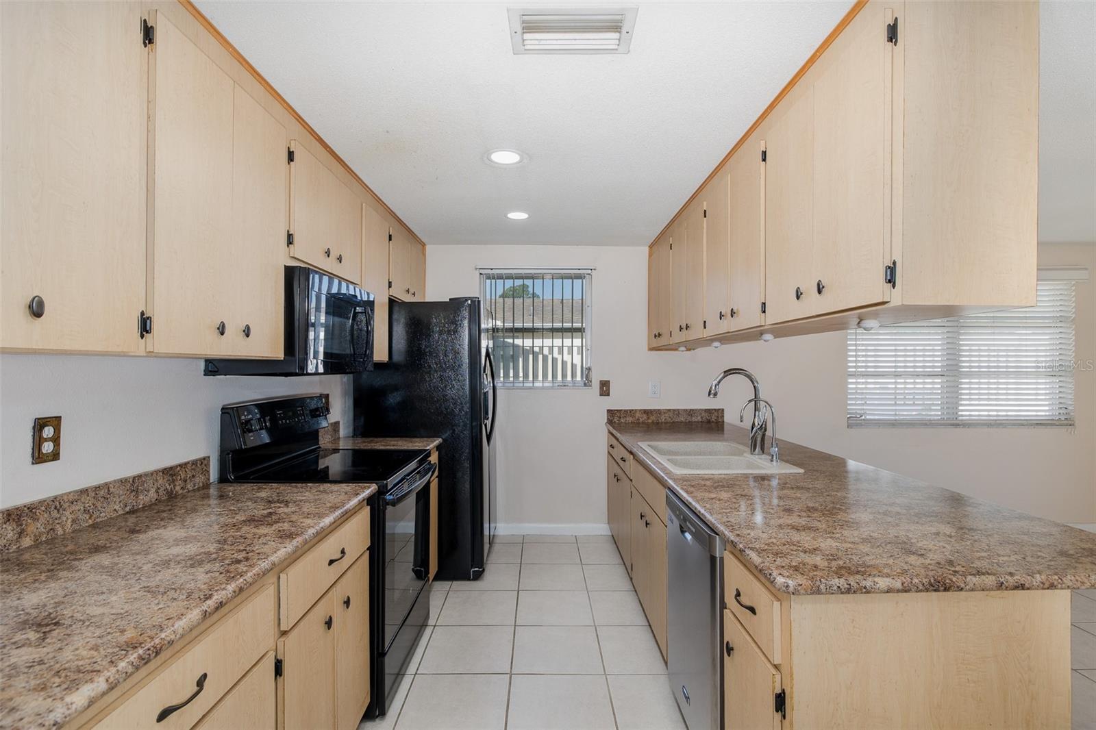 JASMINE LAKES - Residential