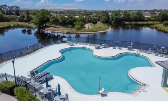 VILLAGES OF BLOOMINGDALE CONDO - Residential