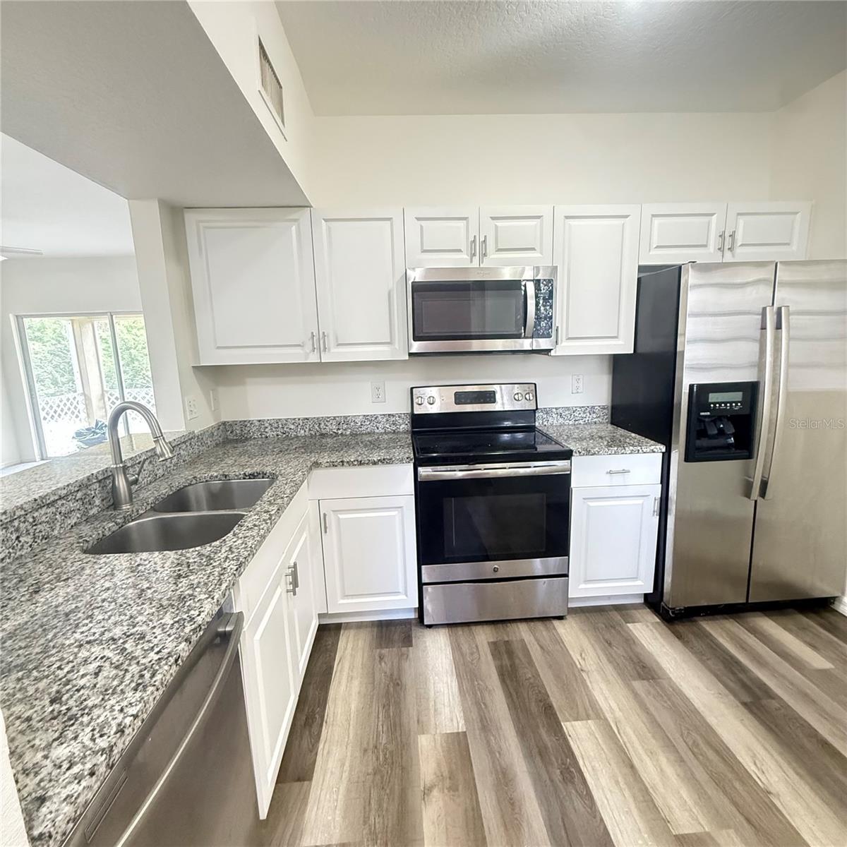 VILLAGES OF BLOOMINGDALE CONDO - Residential