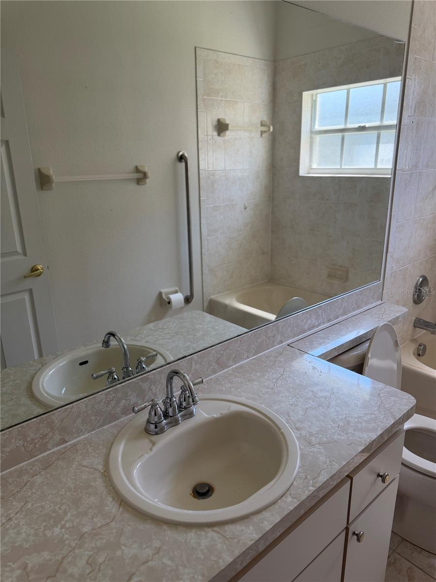 RIVER RIDGE COUNTRY CLUB PH 05 - Residential