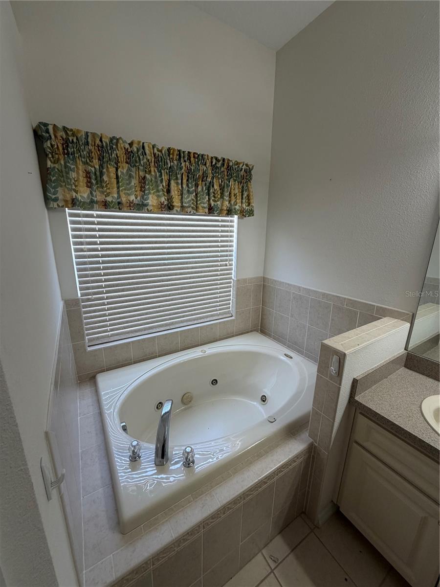 RIVER RIDGE COUNTRY CLUB PH 05 - Residential