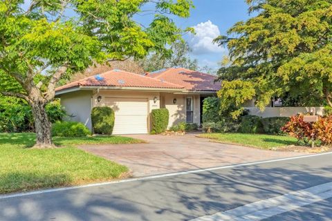 4920 KESTRAL PARK CIRCLE 11 SARASOTA FL 34231