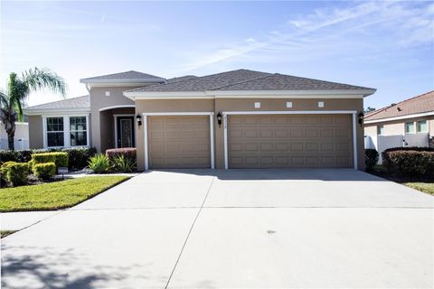 A home in VALRICO