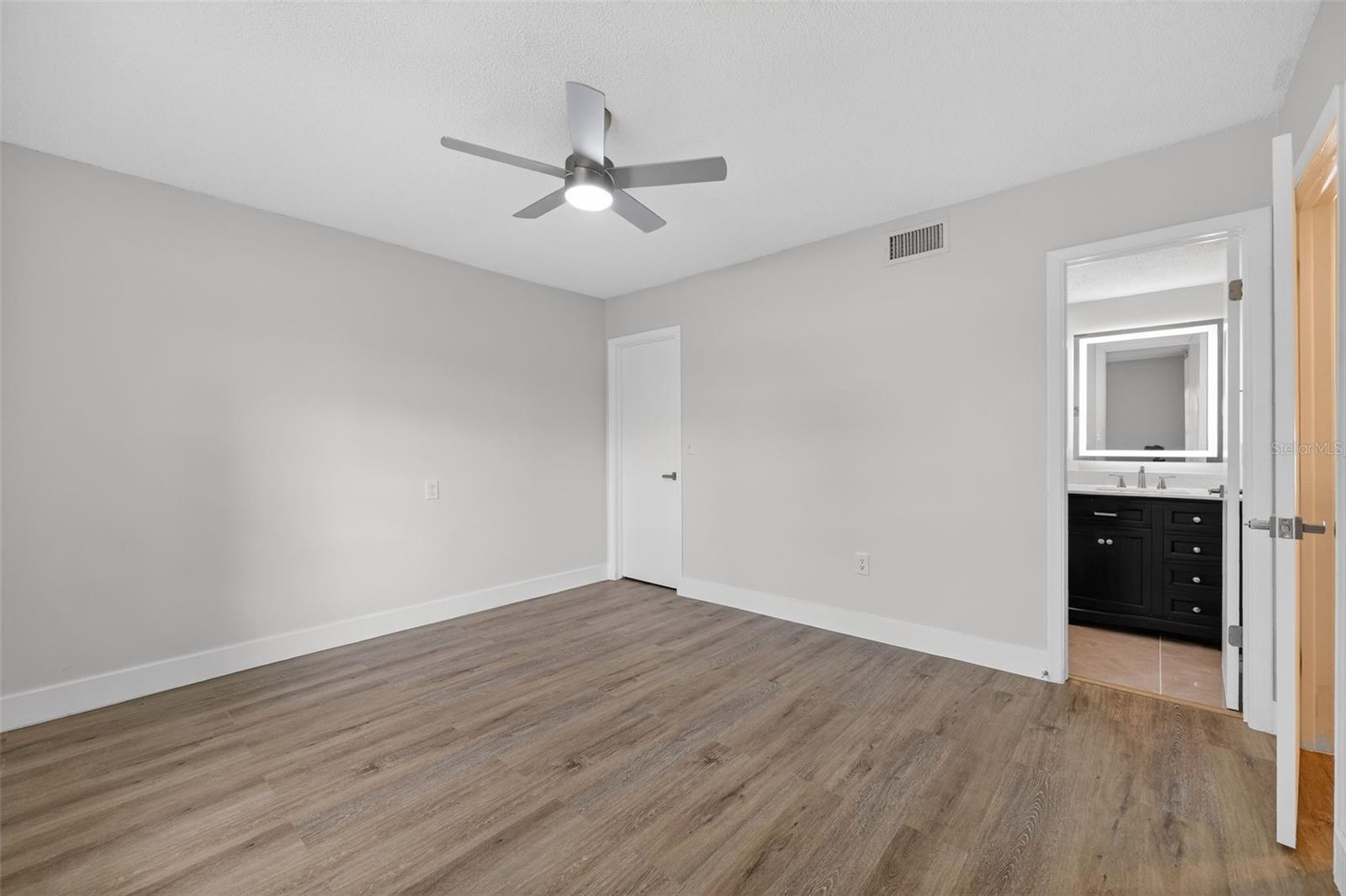 ACREAGE - Residential Lease