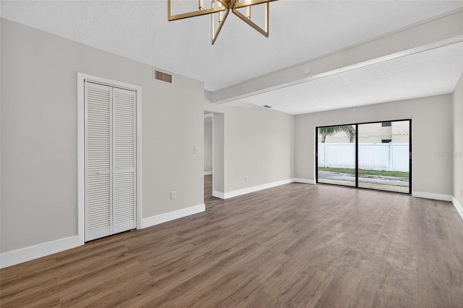 ACREAGE - Residential Lease