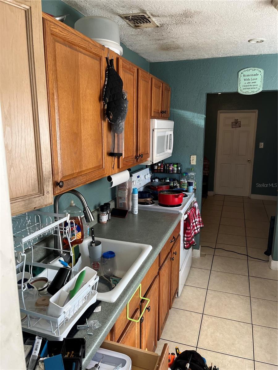 LAKE LAWNE SHORES - Residential